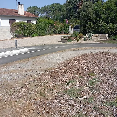Prázdninový dům Au Rocher De Pascal Maison 6 Personnes *